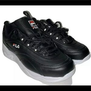 FILA Women's Disarray Lace Up Sneakers Black